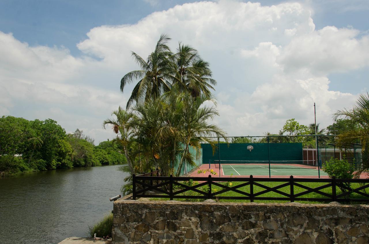 Hotel Plaza Palmas Tuxpan  Bagian luar foto