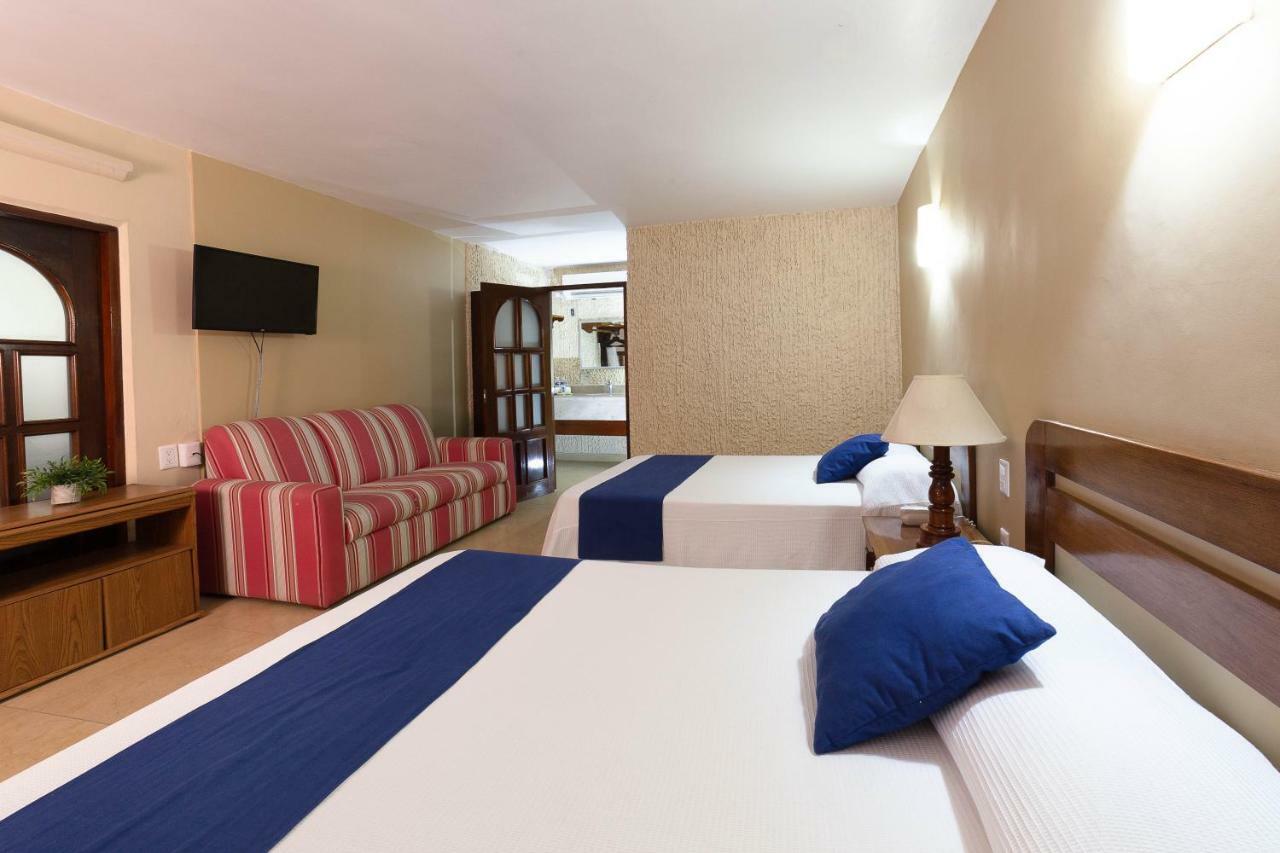 Hotel Plaza Palmas Tuxpan  Bagian luar foto