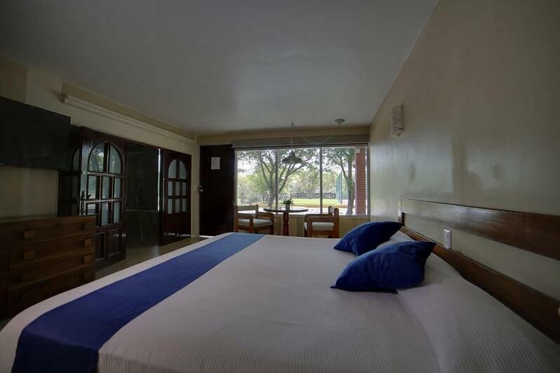 Hotel Plaza Palmas Tuxpan  Bagian luar foto